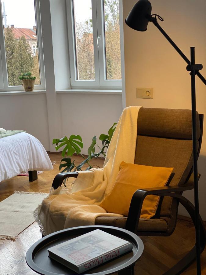 Simsimdoba Apartman Csernyivci Kültér fotó