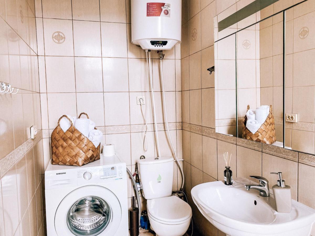 Simsimdoba Apartman Csernyivci Kültér fotó